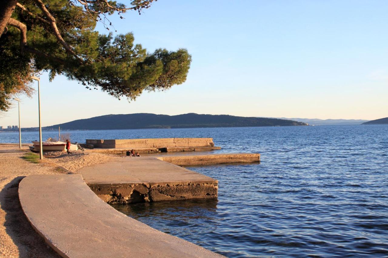 Apartments With A Parking Space Kastel Luksic, Kastela - 20265 Экстерьер фото